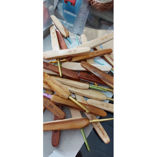 Gomerajut-Hakpen Gagang Kayu Tulip Sorbet dan Gold