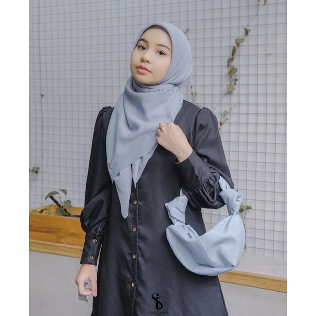 Nara Paris Square | Segiempat Lasercut Paris