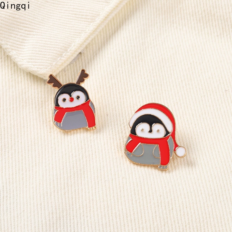 Bros Pin Enamel Desain Pohon Natal Rusa Snowman Santa Claus Bell Untuk Aksesoris Pesta Anak