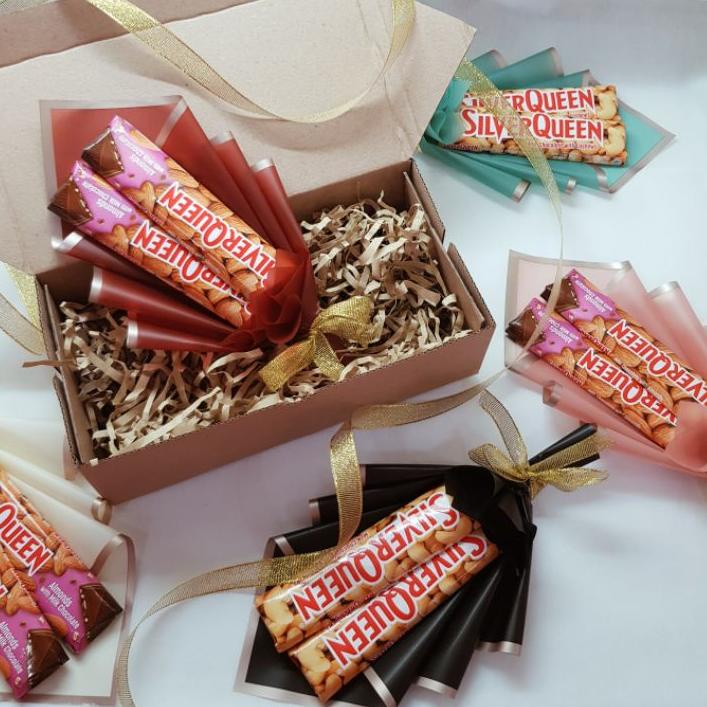 

Import ✨Terbaik✨ Graduation Gift - Buket Coklat Silverqueen 28 gram & Gift Box|| Buket Snack || Bouqet Bunga || Hadiah Gift Ulang Tahun Birthday, Graduation, Valentine's Day !!