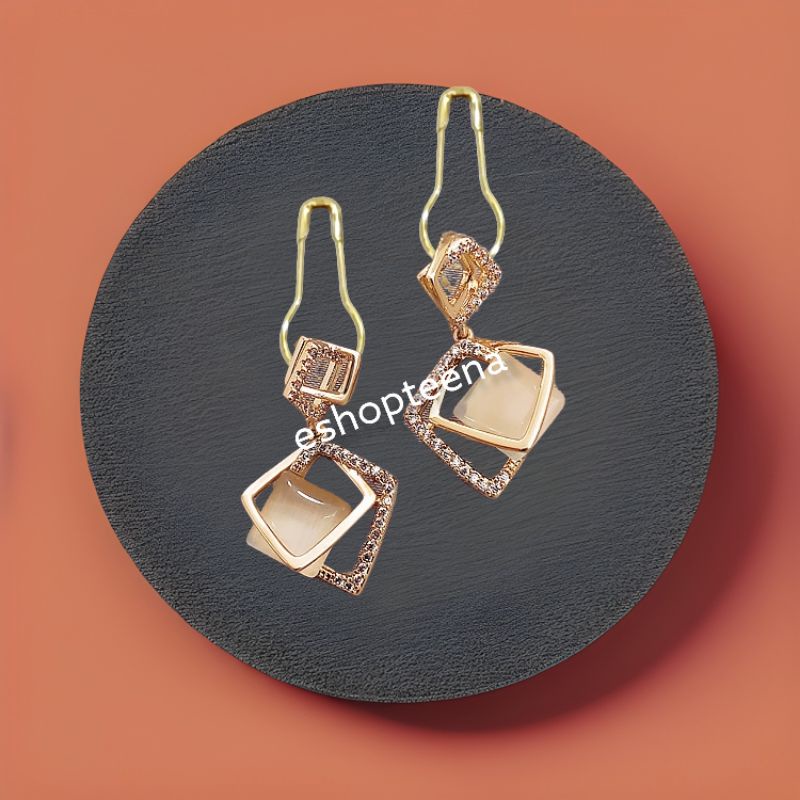 A101 anting hijab juntai segi 4 double cream gold_anting jilbab