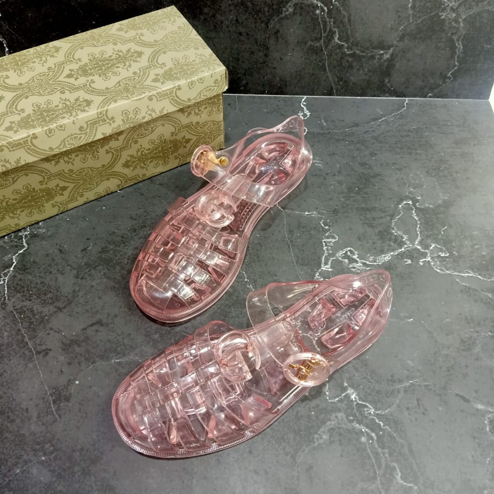 GC Sandal possesion