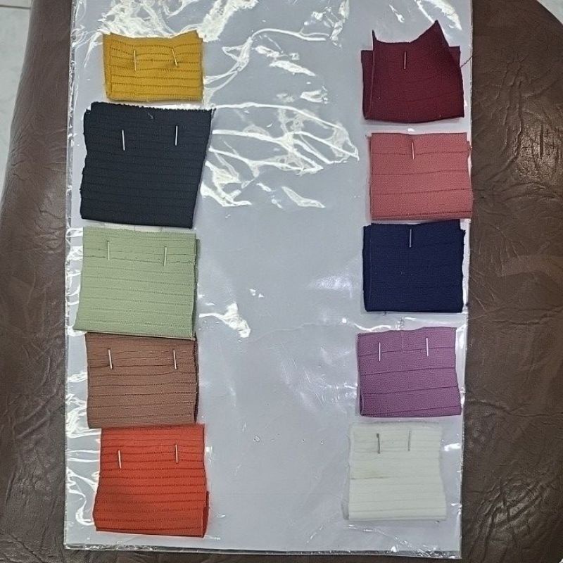 kain mango knit. strech/spandek. harga setengah meter. warna warna sesuai foto katalog . ada yg derat kecil ada yg derat besar.