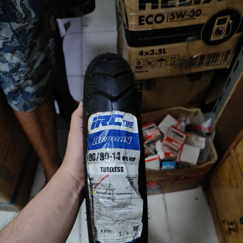 Ban luar irc tubeless 90/80-14 reborn nr87 (stdr ban depan vario 150)