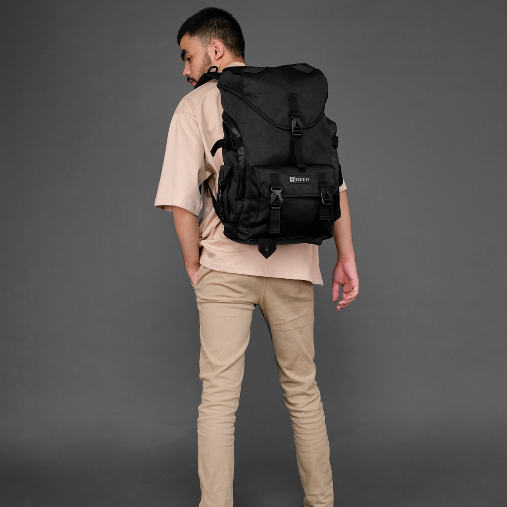 MULLER BLACK ORIGINAL x MCKINLEY Tas Ransel Casual Hitam Pria Daily Backpack Kuliah Kampus Kerja Kantor Sekolah SMA SMK Remaja Dewasa Tas Punggung Laptop Ukuran Besar 14 15 16 Inch Bagpack Distro Premium Outdoor Travel Traveling Bag Keren Terbaru Branded