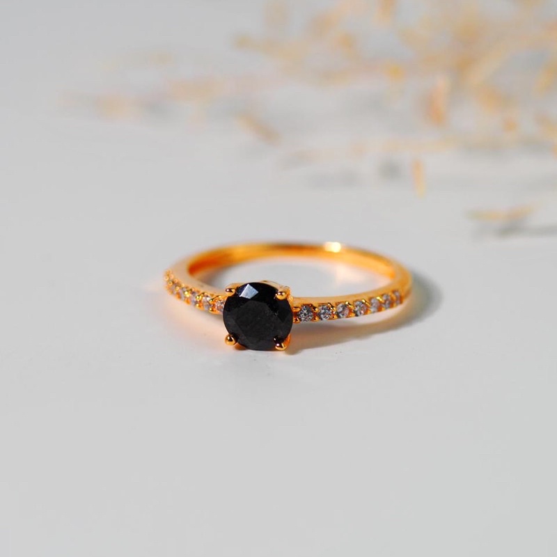 Cincin Emas Solitaire Minimalis - Simple &amp; Classy - Toko Emas Gadjah