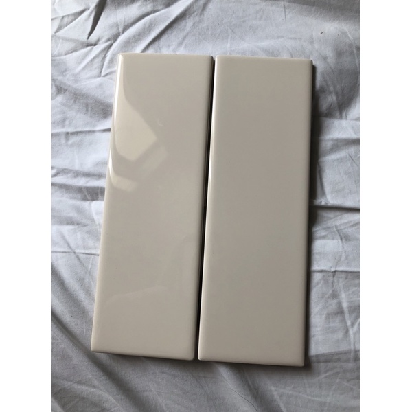 Keramik KIA List Lis polos dinding wc dapur 6.5x20cm 6,5x20cm 6.5cmx20cm