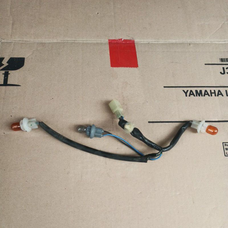 PITING SOKET STOPLAMP LAMPU REM BELAKANG YAMAHA NMAX 2DP ORIGINAL