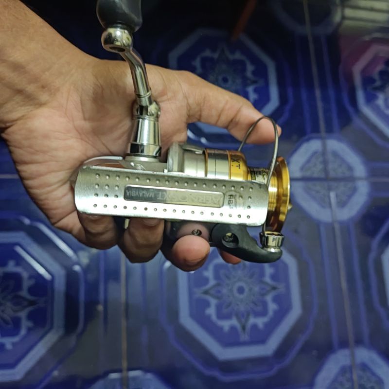 Shimano Aernos 2500XT