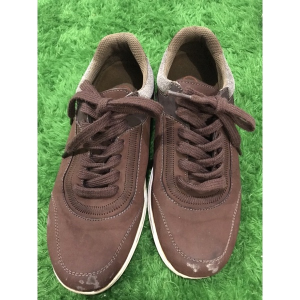 Sepatu Olahraga Merk Donatello ORI Size 39 (Pernah dipakai)