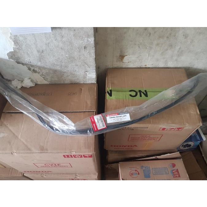 Karet List Moulding Kaca Depan Crv Re 2007 - 2012 Asli