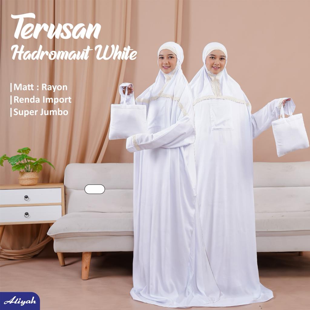 Mukena Terusan Putih Rayon Super Jumbo Series Hadromaut by Mukena Aliyah (Free Tas Mukena)