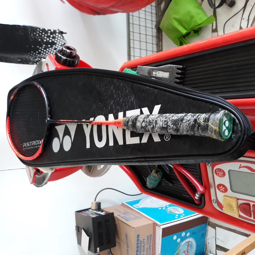 RAKET BADMINTON YONEX ASTROX 77 RED SHINE