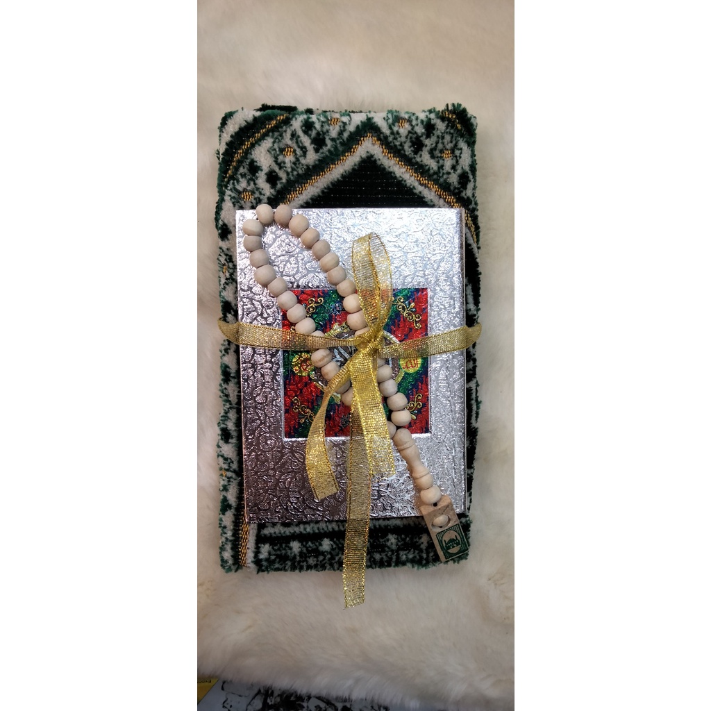 Parcel Souvenir Sajadah Tasbih Al Quran saku paket oleh oleh umroh