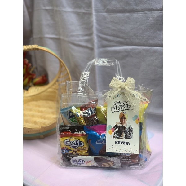 

Paket Snack Bingkisan Ulang Tahun Anak Hampers Tas Custom