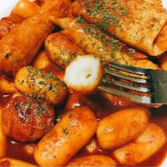 

✨New✨ Chil Kab Chesee Tteokpokki 500gr - Mozarella Chesee Rice Cake Made In Korea . serbuuu !