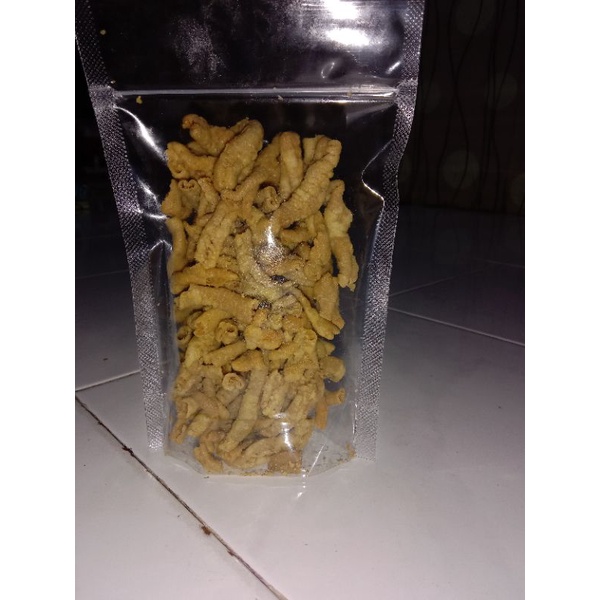 

usus crispi gurih. renyah.. 140 gr