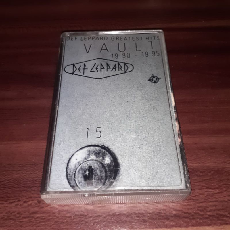 Kaset DEF LEPPARD - Vault - Greatest Hits 1980-1985