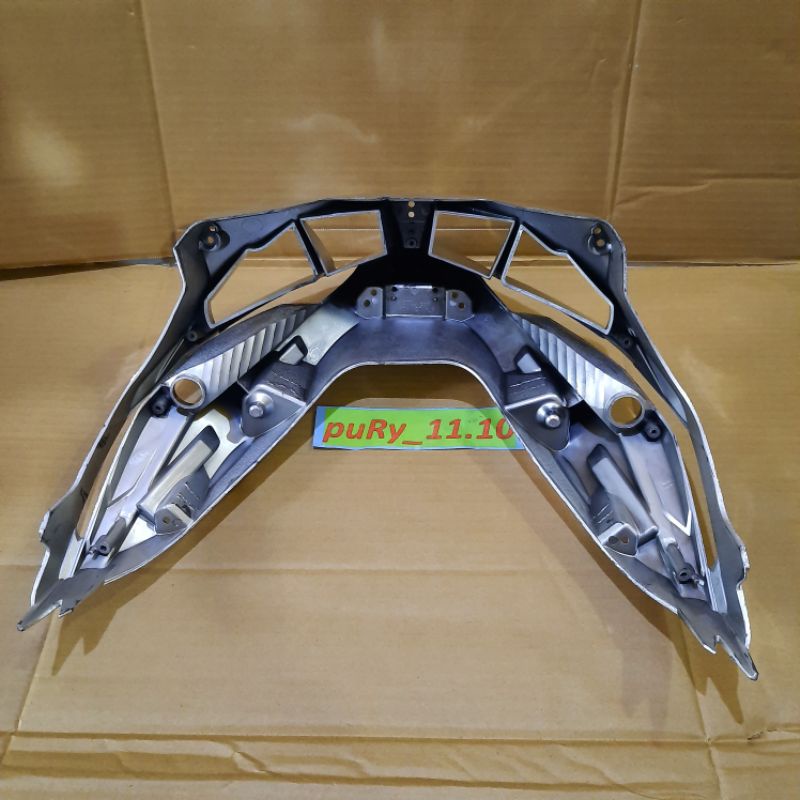 REFLEKTOR FRAME ALIS DALEMAN LAMPU DEPAN VARIO 125 150 LED 2016 2017 ORI