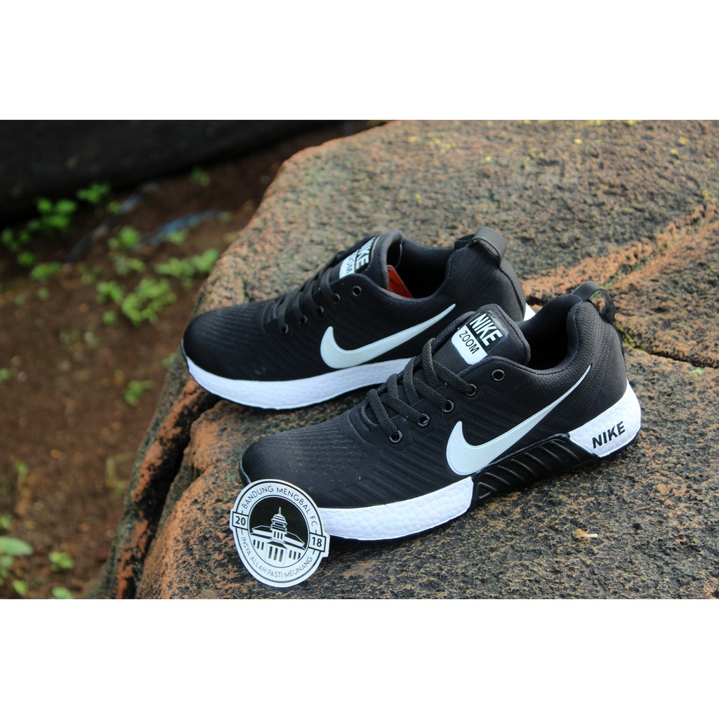 Sepatu nike fly flyknite zoom import sneakers 39 - 44 hitam putih