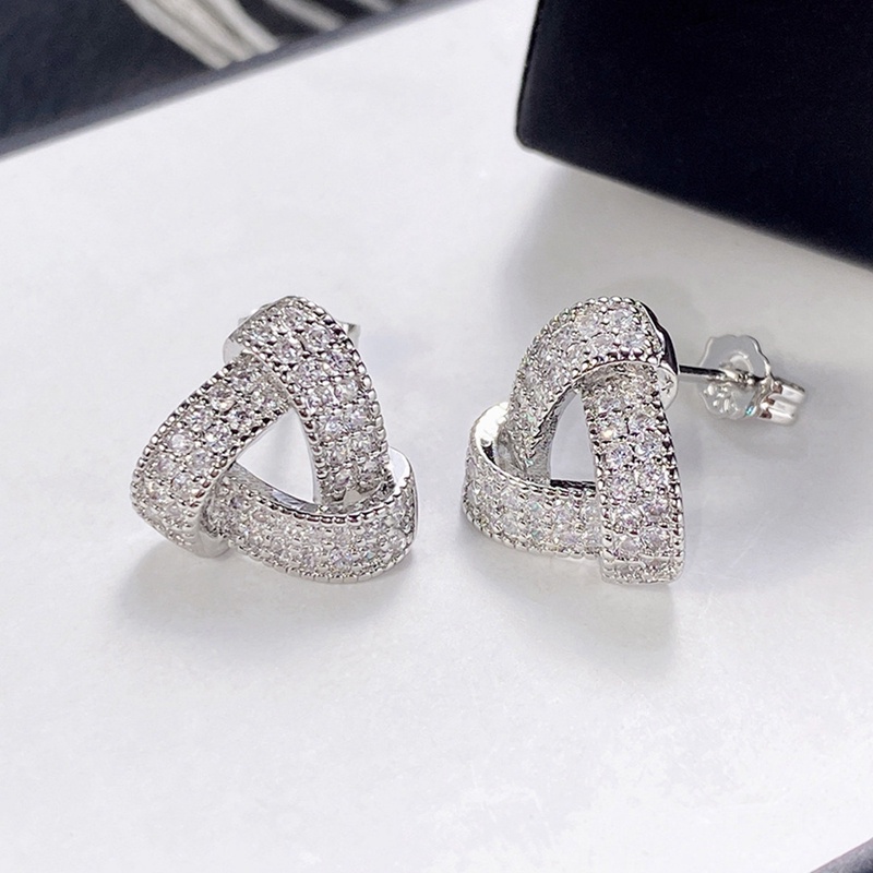 Anting Stud Bentuk Segitiga Aksen Batu Kubik Zirkonia Serbaguna Untuk Wanita