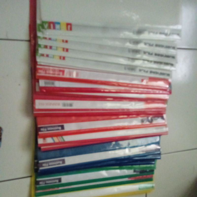 

MAP PLASTIK BUSINESS FILE isi 6 pcs