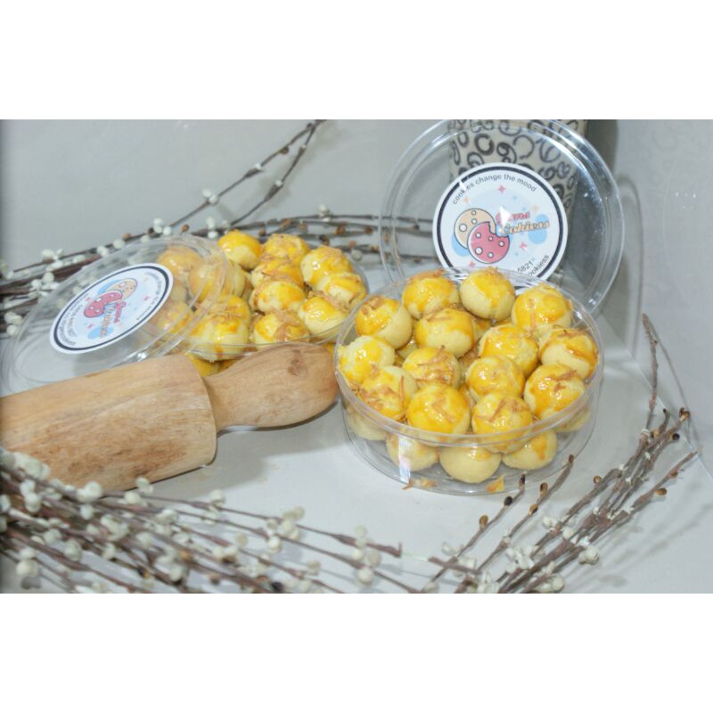 

NASTAR PREMIUM HIDANGAN LEBARAN ENAK NANAS ASLI 250 GRAM