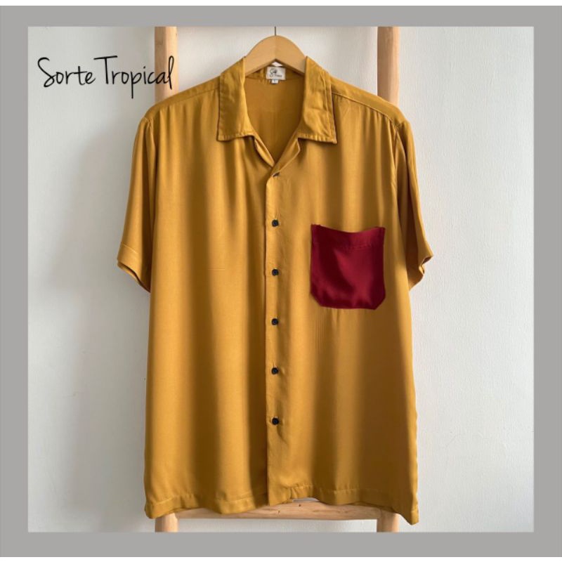 Kemeja Hawaiian Pantai Plain Polos Mustard Kombinasi Pocket Maroon