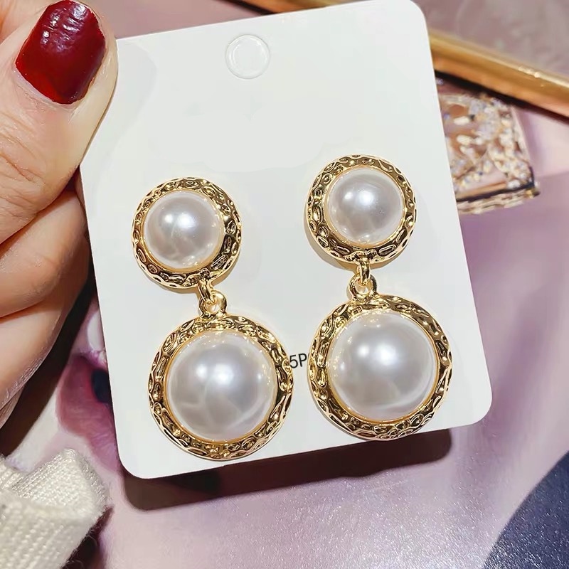 Anting Stud Bentuk Bulat Aksen Mutiara Gaya Vintage Korea Untuk Wanita