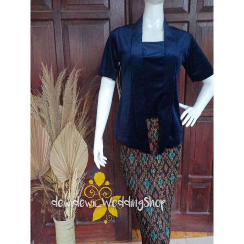 Kebaya Kutubaru Lengan Pendek / Bahan Bludru - Warna Lengkap