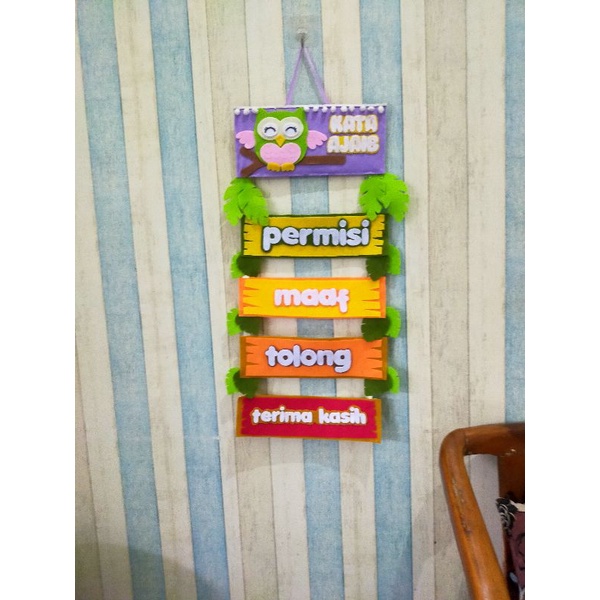 Hiasan kelas flanel/ gantungan hias flanel / kata ajaib