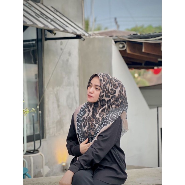 Hijab Turki Motif Leopard