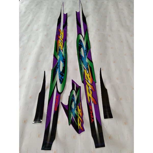 lis striping stiker f1zr fiz r bc3 ungu