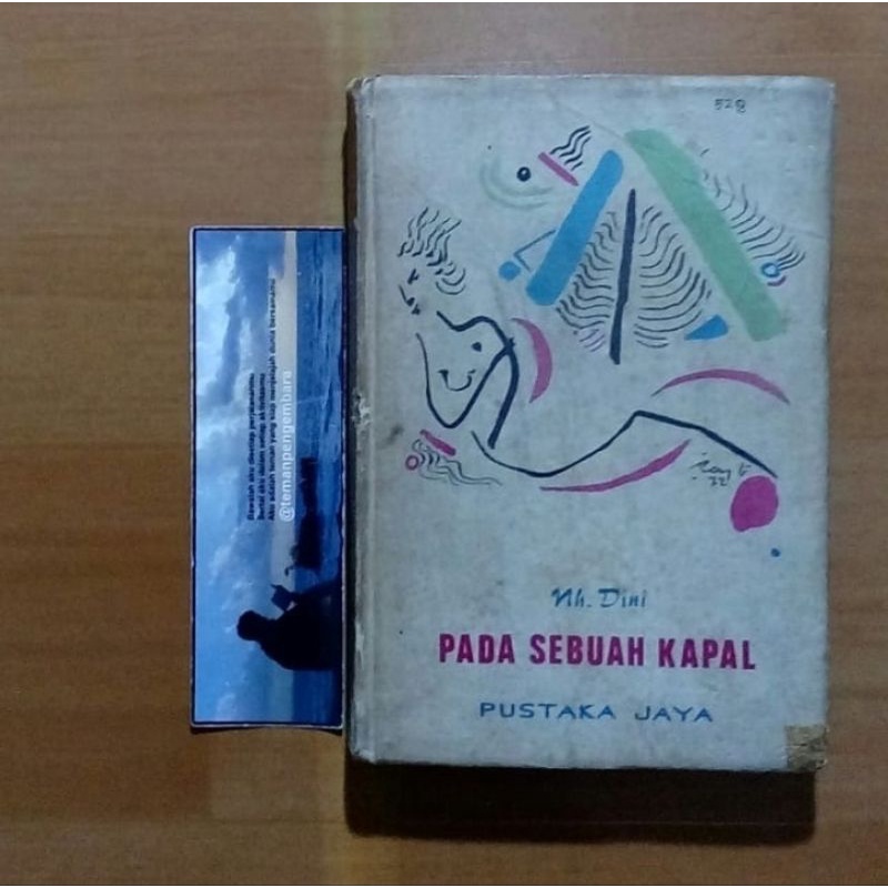 Buku Nh. Dini - Pada Sebuah Kapal