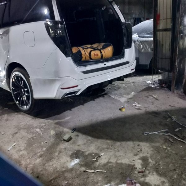 Aksesoris MOBIL BODYKIT Innova reborn foxy