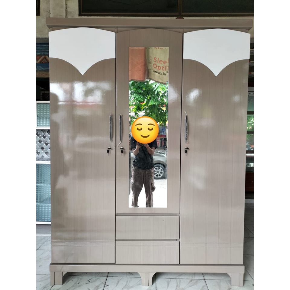 lemari pakaian 3pintu tutup buka kayu tiblok/lemari pakaian 3 pintu kayu
