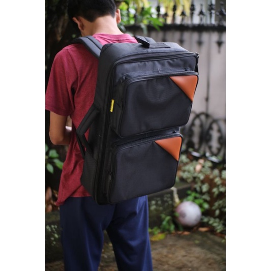 BEHRINGER CMD STUDIO 4A GIGBAG PREMIUM HITAM