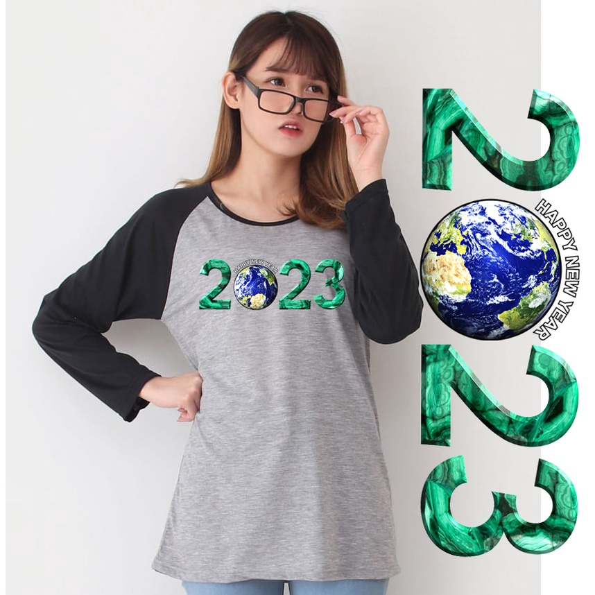 Kaos Raglan Panjang Abu-Abu Misty Bertuliskan New Year 2023