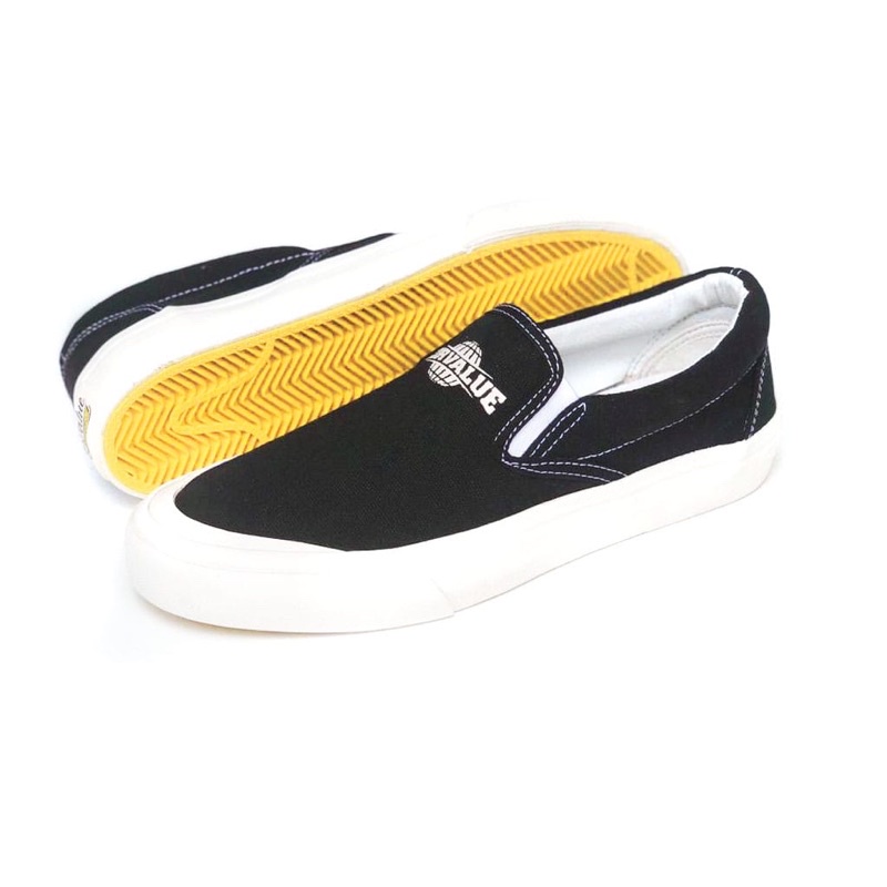 Sepatu Slip On Adliswill Corvaluefootwear Globe Bw og