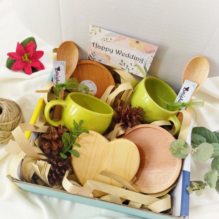 

[COD] Fuchsia Hampers / Hampers Kayu / Hampers Pernikahan / Kado Unik