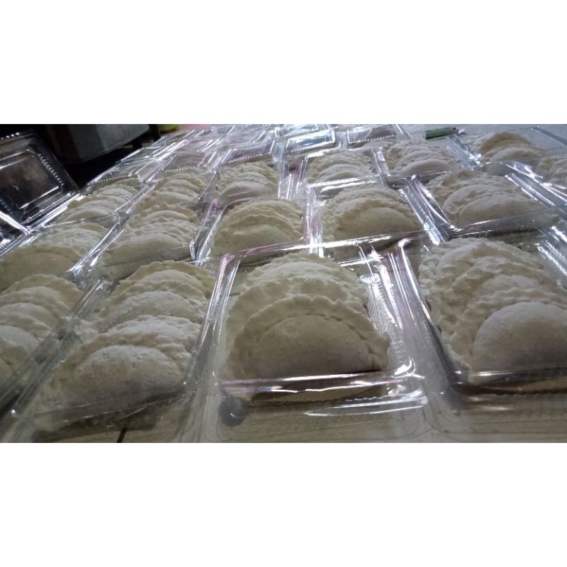 

cireng isi ayam suwir mercon