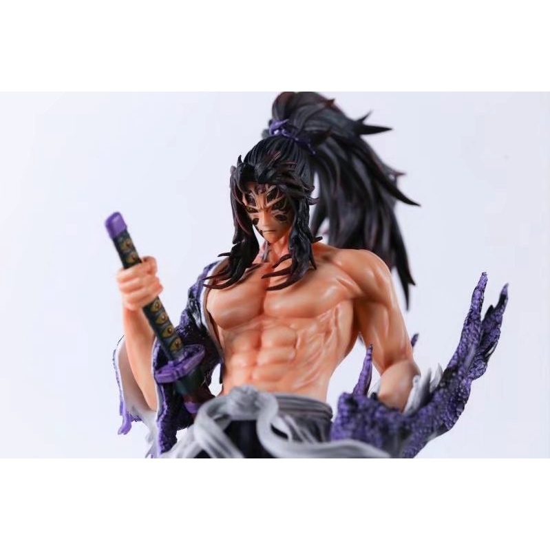 Pajangan action figure anime kimetsu no yaiba yoriichi ,kokushibo dan douma