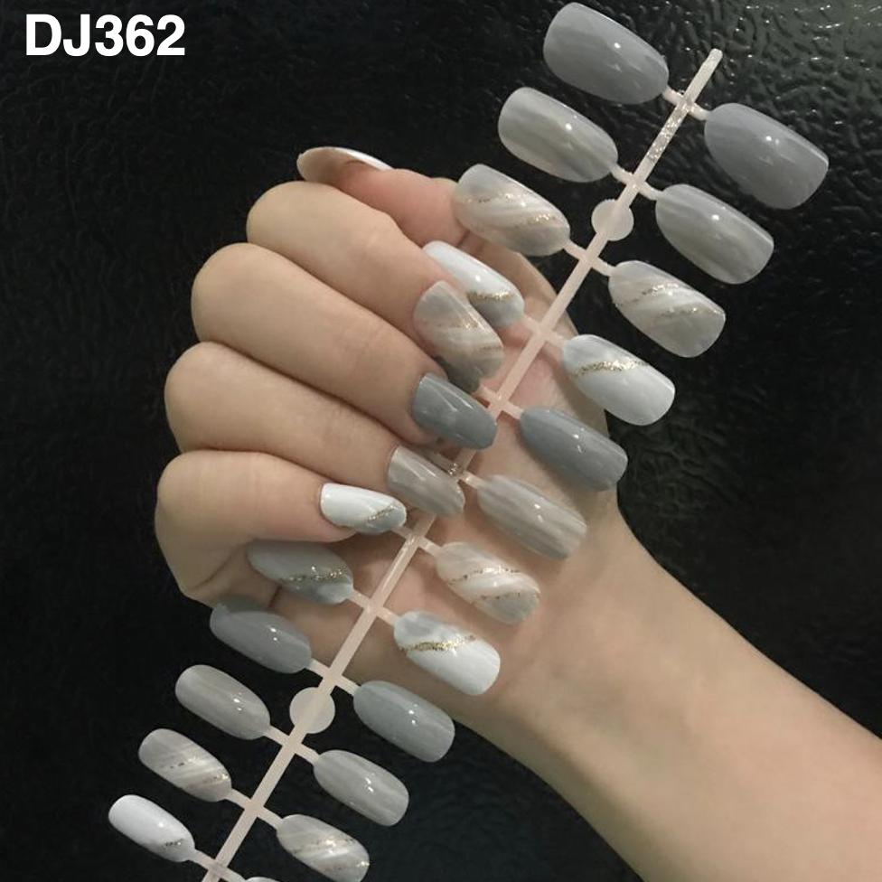 24Pcs Kuku Palsu Murah Motif DJ362 / Fake Nails Motif Gliter Glossy Nude / Nail Art Kuku Palsu