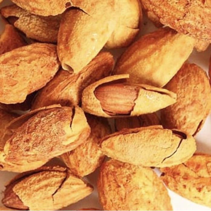 

11.11✔️ROASTED ALMOND KULIT ADA CANGKANG BERAT 250GR|KD3