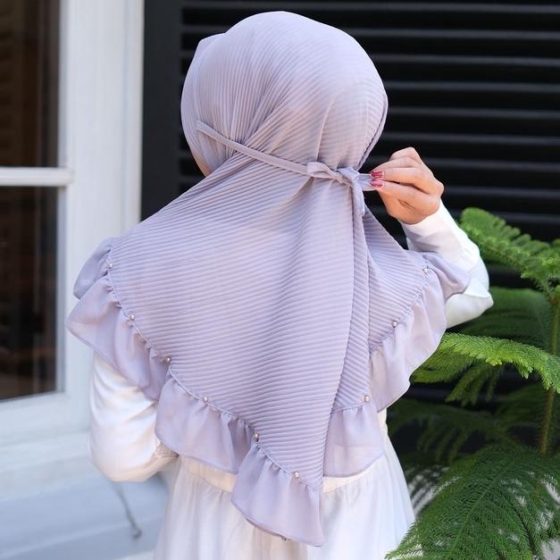 Jilbab Bergo Pet Plisket Rempel Mutiara Tali Ceruty Babydoll "YEM.18Oc22м"