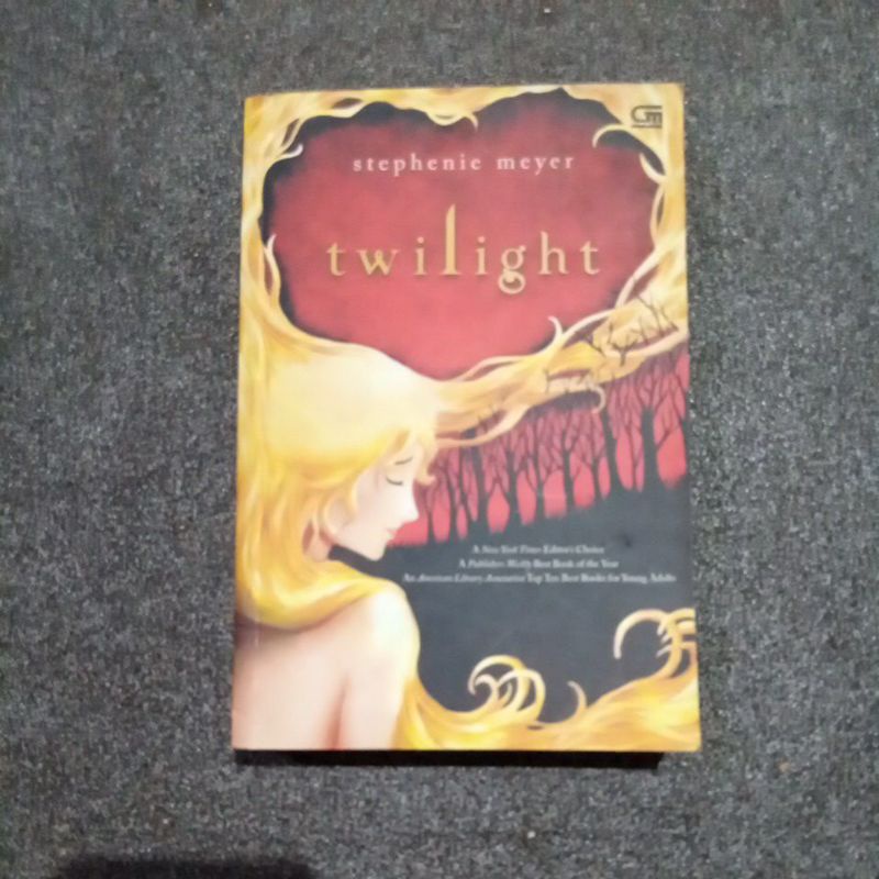 BUKU BEKAS ORIGINAL NOVEL BAHASA INDONESIA.. stephenie meyer. twilight