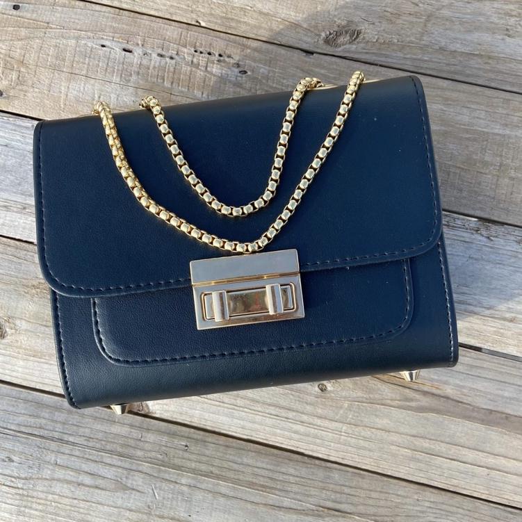 

Coded2D7p--[TAS 0015] GIFTBOX TAS / KADO CEWEK / KADO PACAR / ANNIVERSARY / HAMPERS LEBARAN / WEDDING / VALENTINE / KADO NIKAH / HAMPERS LEBARAN