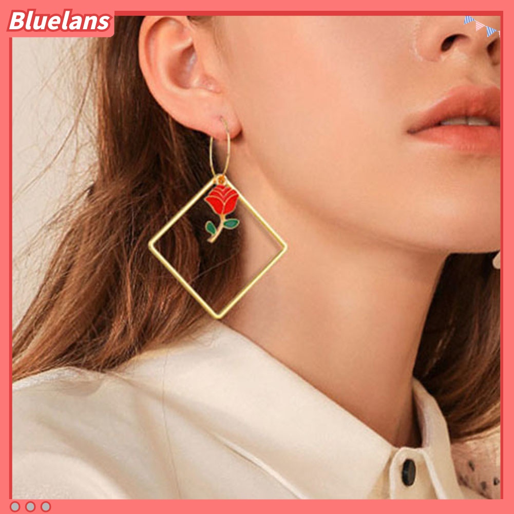 Anting Hoop Panjang Menjuntai Bentuk Kotak Lebah Cherry Rose Model Hollow Untuk Wanita