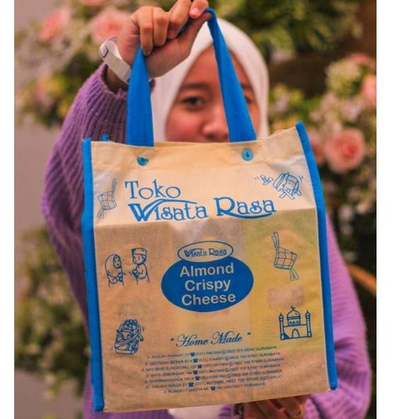 

Terlaris Almond crispy cheese wisata rasa - COD - oleh oleh khas surabaya buruan