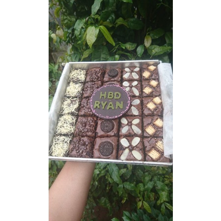 

fudgy brownies 22x22